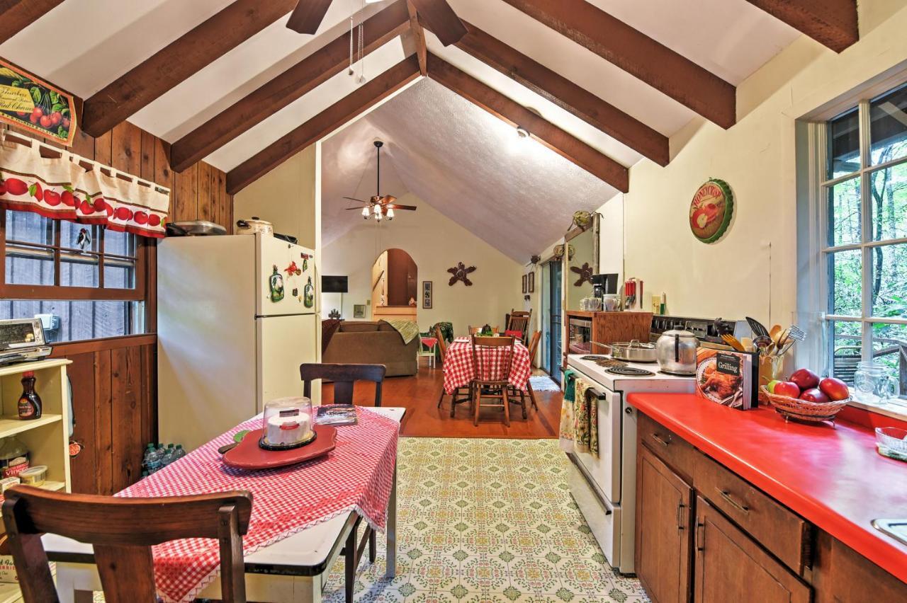 Serene Creekside Cottage Near Asheville Fire Pit Candler المظهر الخارجي الصورة