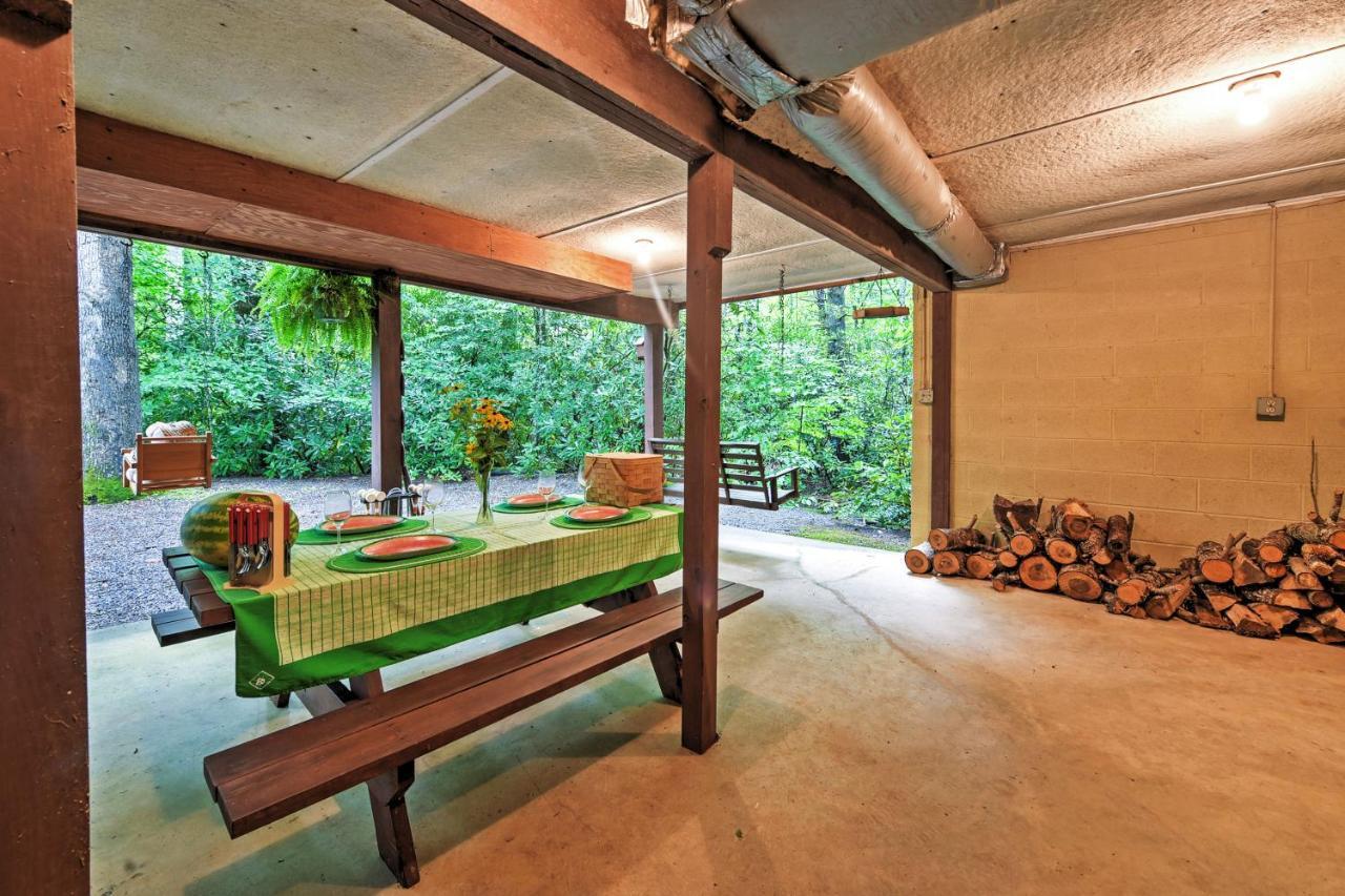 Serene Creekside Cottage Near Asheville Fire Pit Candler المظهر الخارجي الصورة